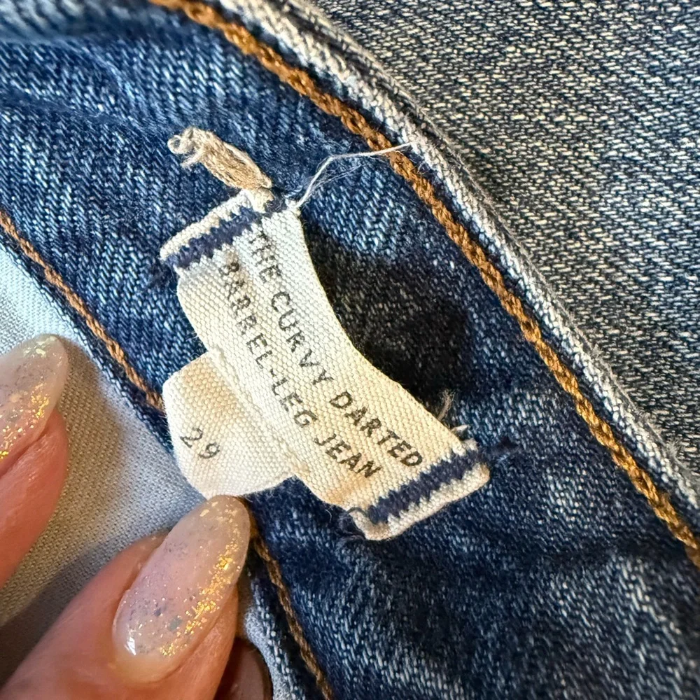 Madewell Curvy Darted Barrel Leg Jean | 29 - Picture 4 of 4